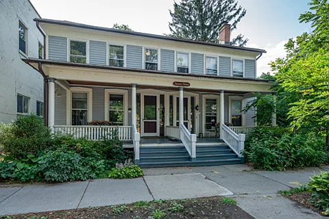 5 bed, 1300 sqft, $780 — Photo 2
