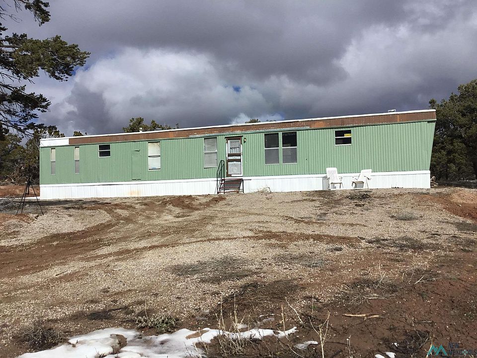1st image of 4 Tracy Ln