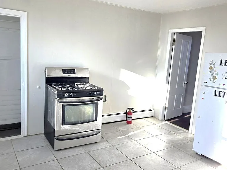 184-186 Allston Street — Photo 23