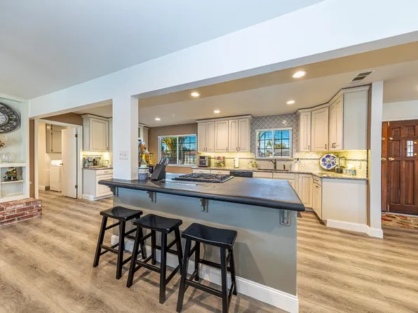 6020 N Spalding Ave, Fresno, CA 93710