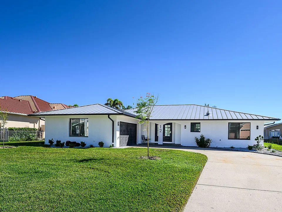 12 Sabal Dr