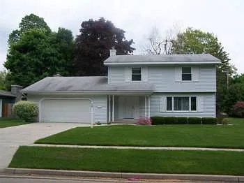 704 Wilson Dr photo 1