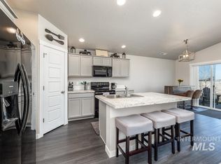 1270 W Pendulum Cove Dr, Kuna, ID 83634