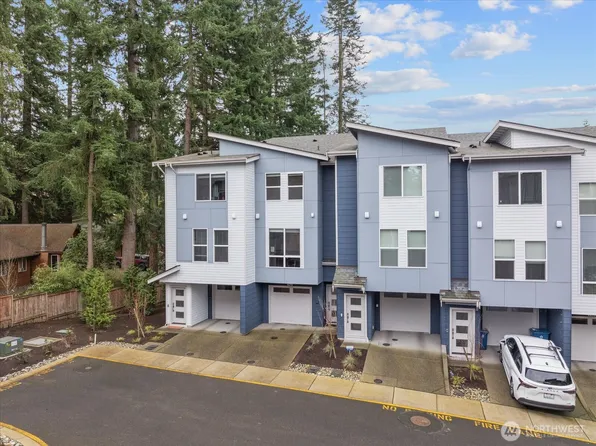 23413 Edmonds Wy #A2, Edmonds, WA 98026