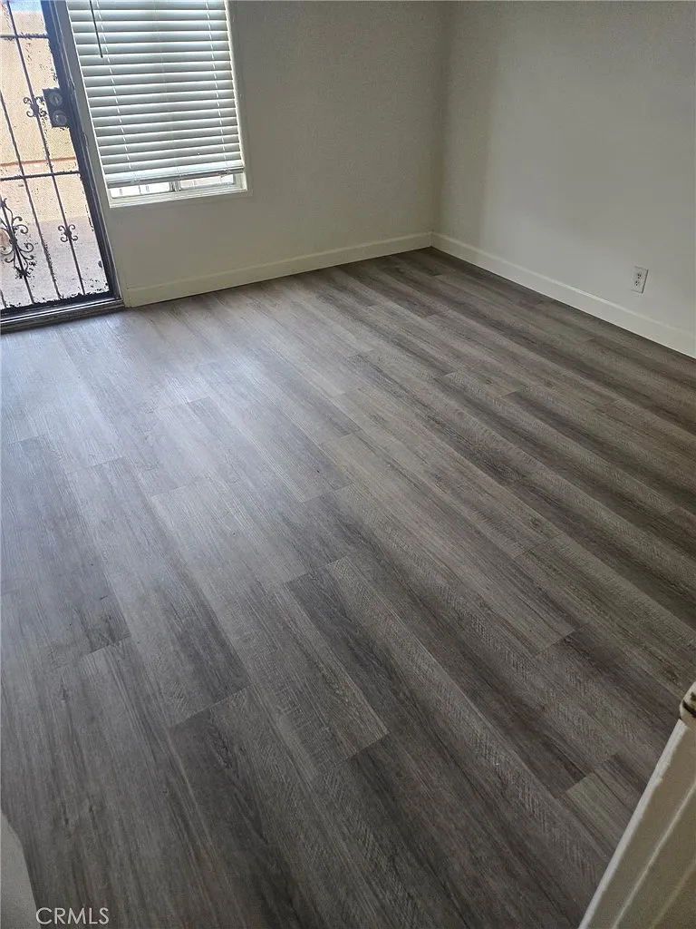 3 bed, 1.5 bath, 4053 sqft, $2,850 — Photo 3