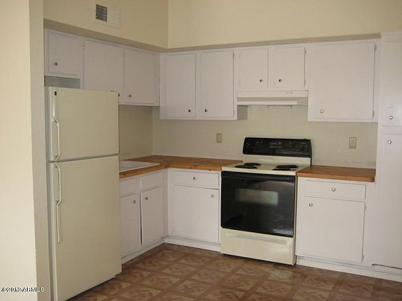 3rd image of 6731 W Myrtle Ave APT 2