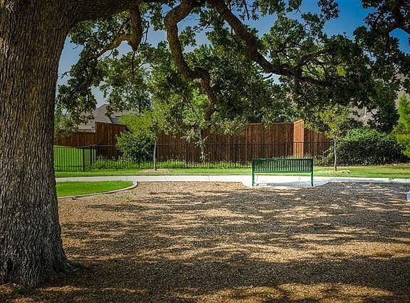 5th image of 3809 Longchamp Ln