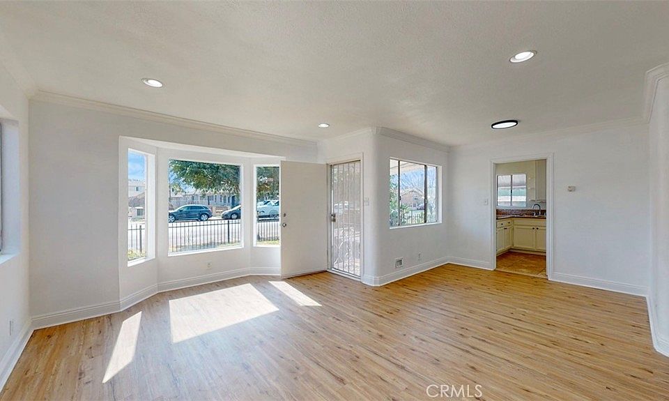 1st image of 5719 Denker Ave