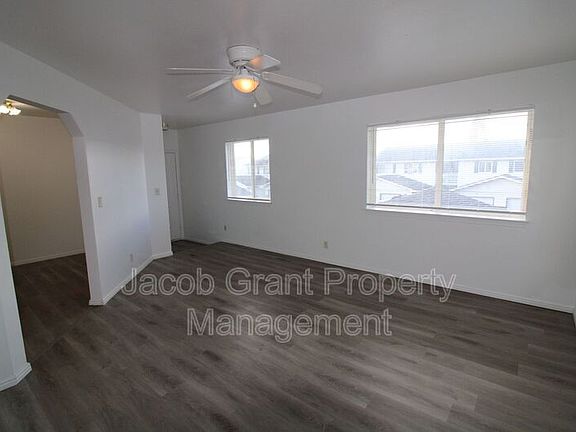 3rd image of 639 Hoopes Ave APT 1