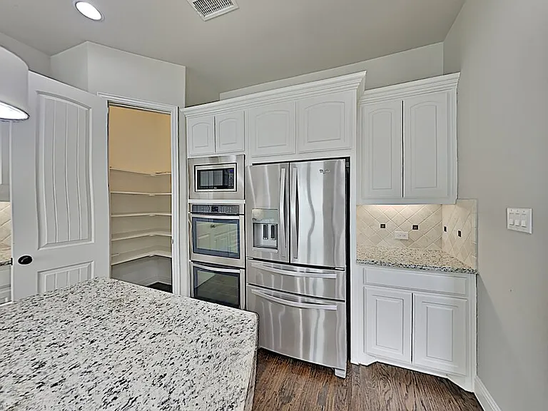 7017 Benjamin Way — Photo 6