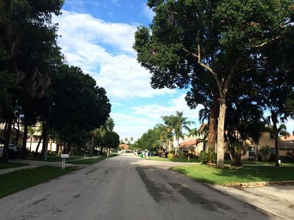 5th image of 6501 NW 54th Ct