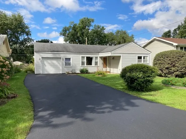 36608 N Lawrence Dr, Lake Villa, IL 60046