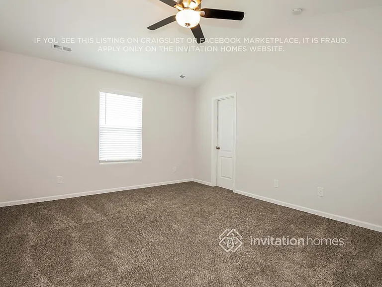3915 Rosfield Dr — Photo 9