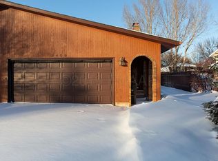 2409 25 1/2 Ave S, Fargo, ND 58103
