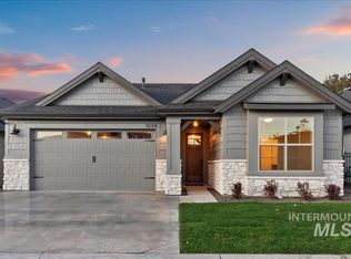1071 E Star Pine Ln, Eagle, ID 83616