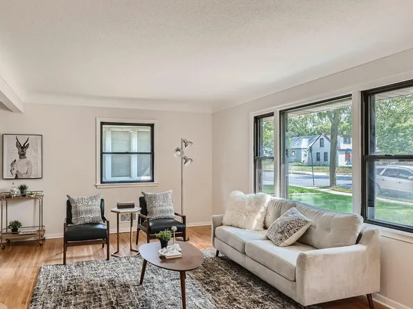 2704 60th St W, Minneapolis, MN 55410