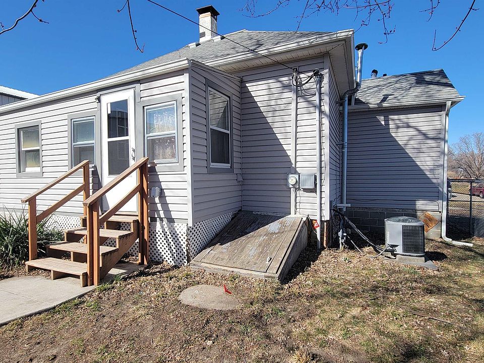 2nd image of 719 11th St