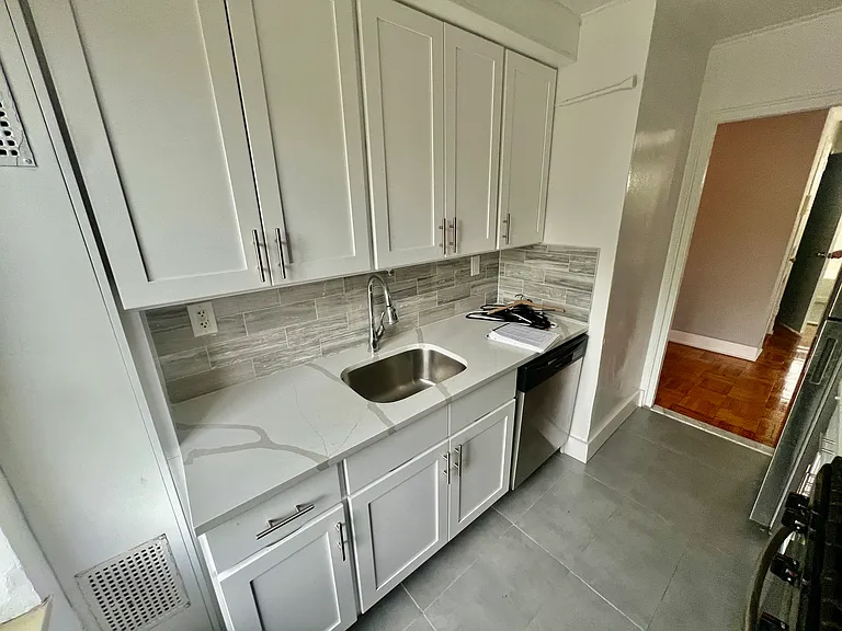 69-35 186th Ln #1B — Photo 3