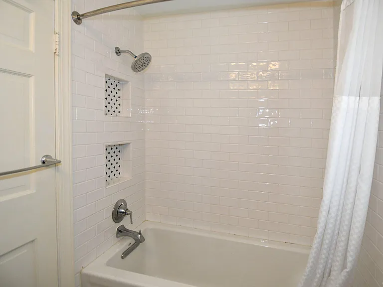 2608 Fordham Rd — Photo 34