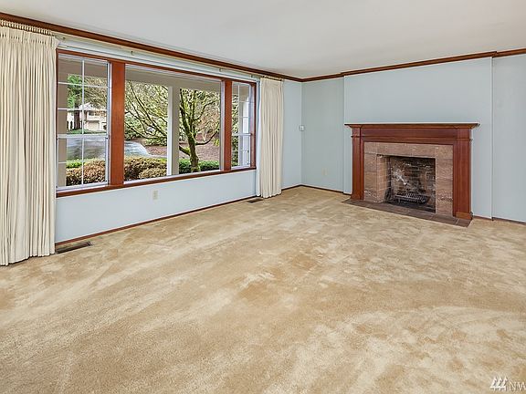 3rd image of 3422 239th Ave SE