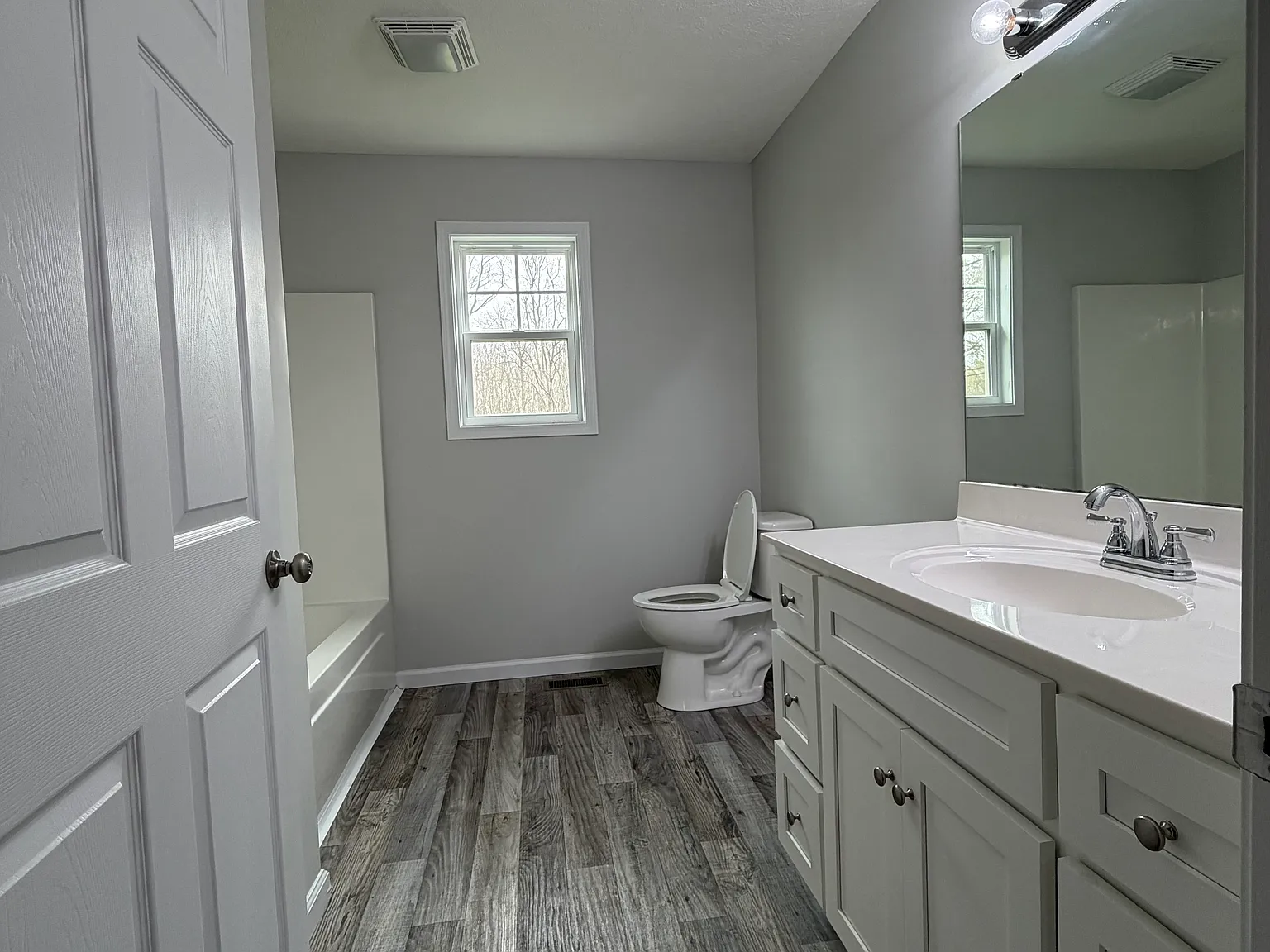 2 bed, 1.5 bath, 1000 sqft, $1,100 — Photo 4