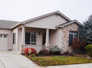 870 S Haskell St, Central Point, OR 97502