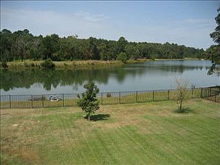 4th image of 10976 Deer Creek Dr