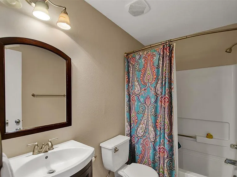 615 Salma Ct — Photo 21