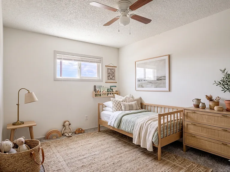 984 E Saxony Dr — Photo 15