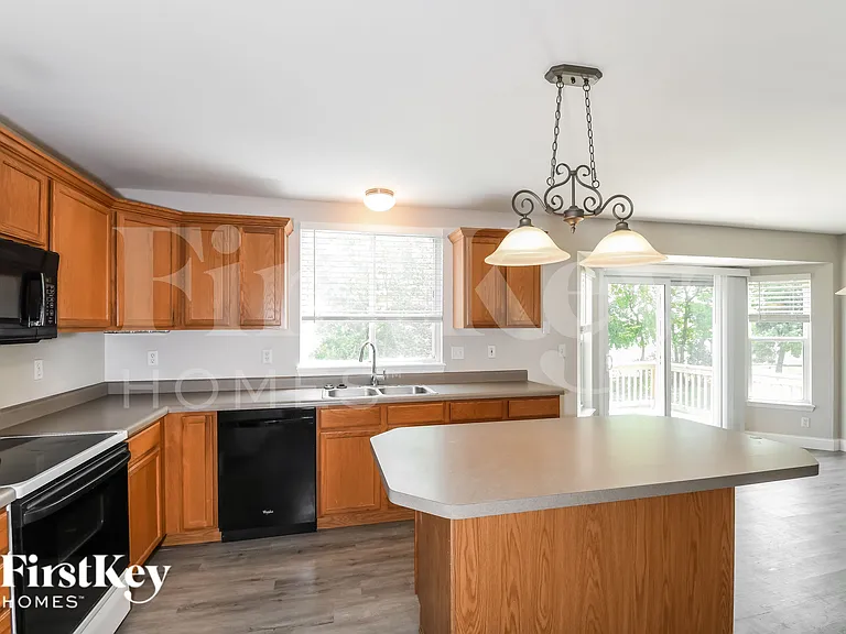 106 Stewart Springs Dr — Photo 7