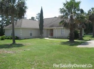 19 Holly Oak Trl, Waverly, GA 31565