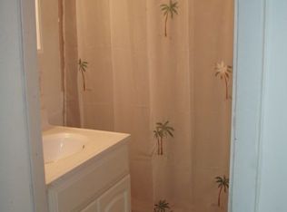 13504 Bartlett St, Rockville, MD 20853