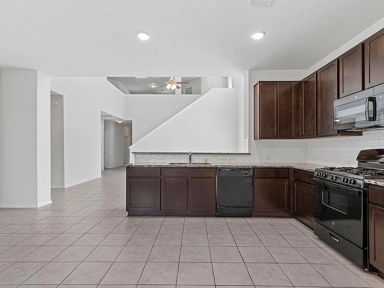 5319 Rivers Edge Dr — Photo 7