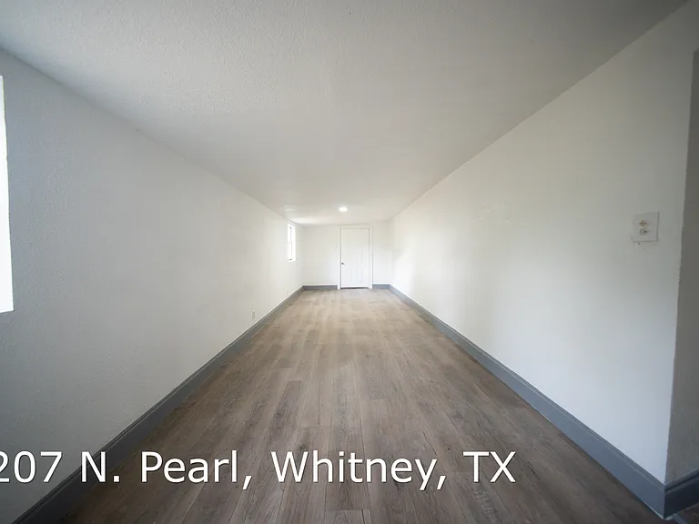 207 N Pearl St — Photo 15