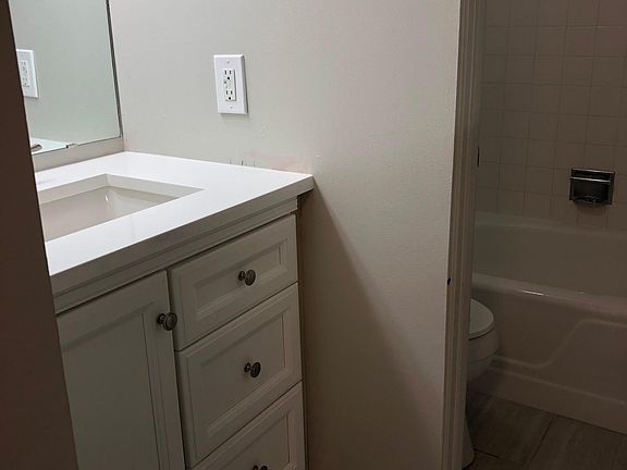 Front bathroombedroom