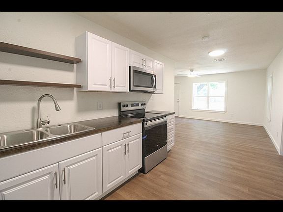 5th image of 84 Belaire Ave