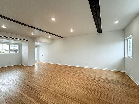 5th image of 1411 N Tremont St #2