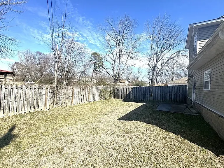 108 Johnson Dr #B — Photo 16