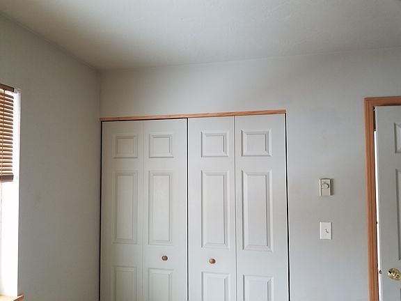 5th image of 504 Idaho St