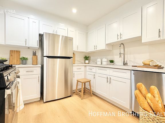 2nd image of 11941 Weddington St APT 106