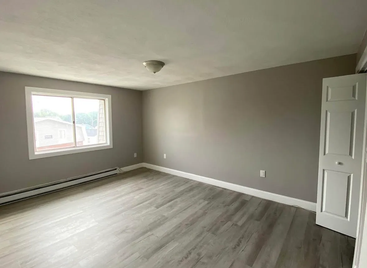 1 bed, 870 sqft, $1,700 — Photo 4
