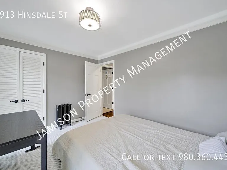 2913 Hinsdale St — Photo 22