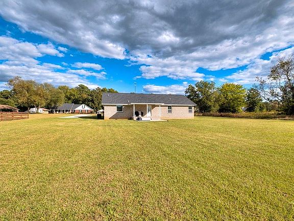 4th image of 3120 Rockdale Blvd