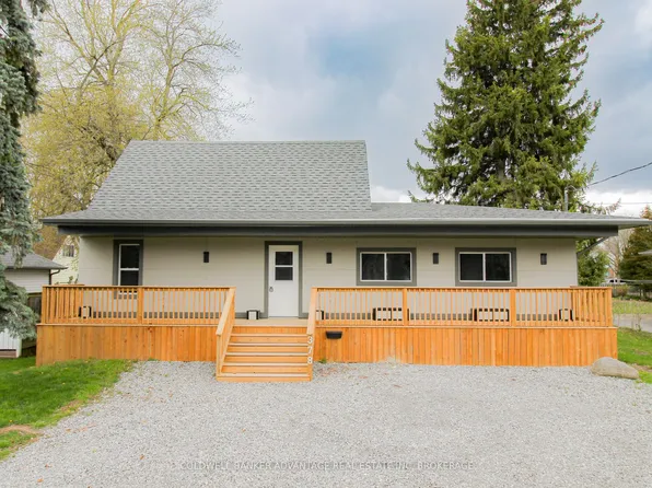 378 Thorold Rd, Welland, ON L3C 3W6