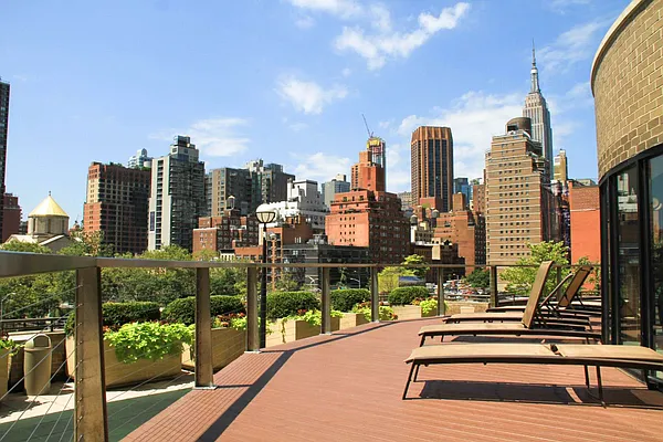 Rented by Keller Williams NYC | media 27