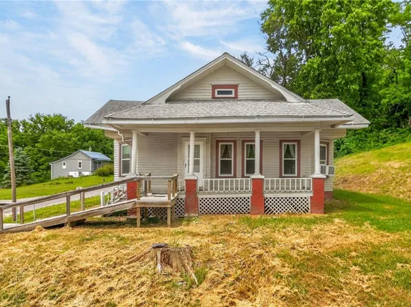 401 N Adams St, Brunswick, MO 65236
