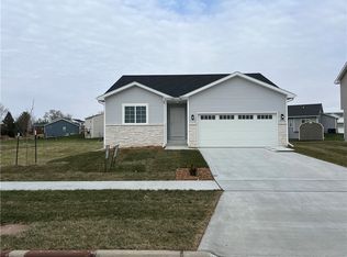 5350 Brook View Ave, Des Moines, IA 50317