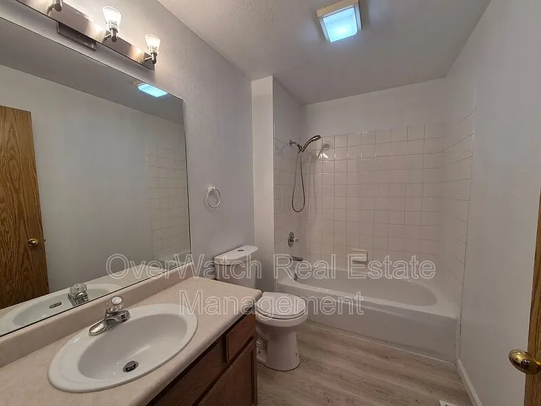 7021 Howard Ave — Photo 8