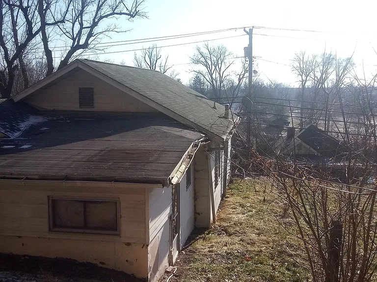 843 Milford St — Photo 6