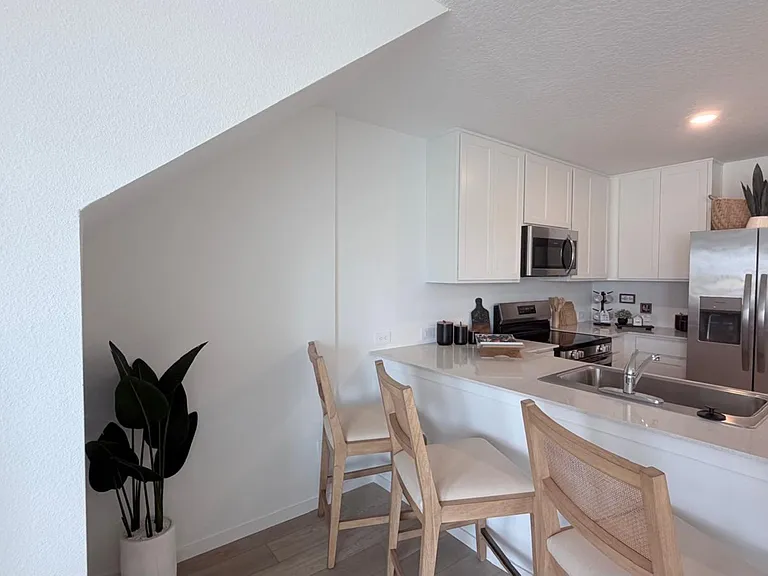 880 Lynx St — Photo 10